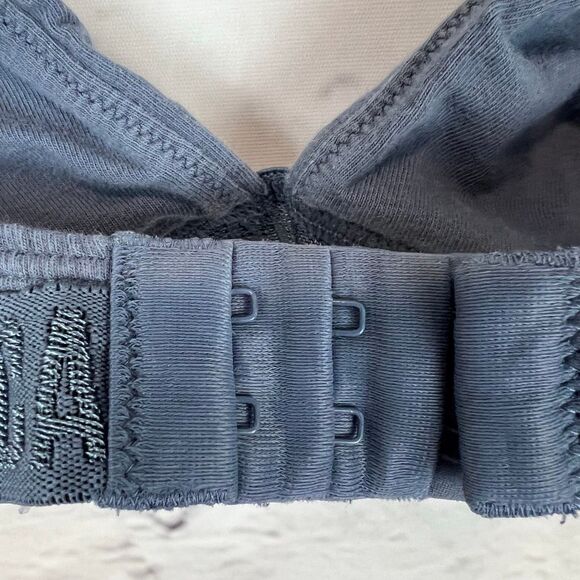 Calvin Klein Blue Bralette Size M Wireless Triangle Bra Logo Band Adjustable Str - Picture 3 of 8